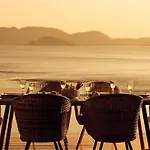 Azzure Vista Seafront *