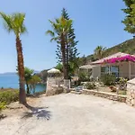 Azzure Vista Seafront