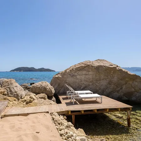 Azzure Vista Seafront Villa Villa *