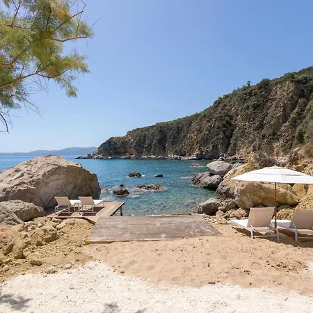 Azzure Vista Seafront Villa * Vasilikí