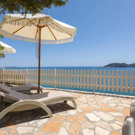 Azzure Vista Seafront Villa