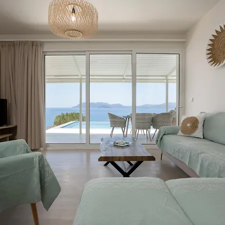 Azzure Vista Seafront Villa Villa