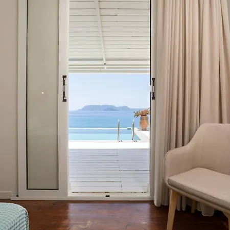 Azzure Vista Seafront Villa * Vasilikí