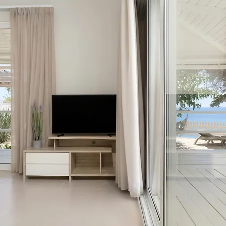 Azzure Vista Seafront Villa