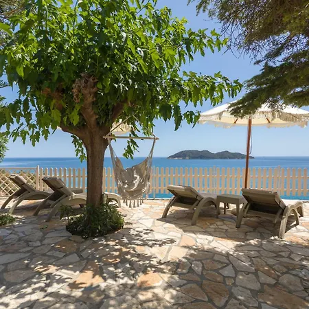 Azzure Vista Seafront Villa * Vasilikí