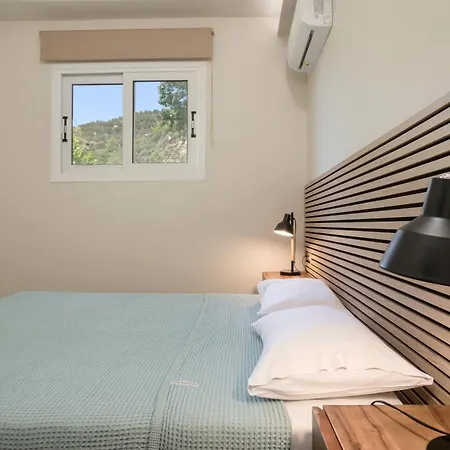 Azzure Vista Seafront Villa