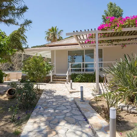 Villa Azzure Vista Seafront Villa *