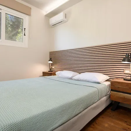 Azzure Vista Seafront Villa Villa