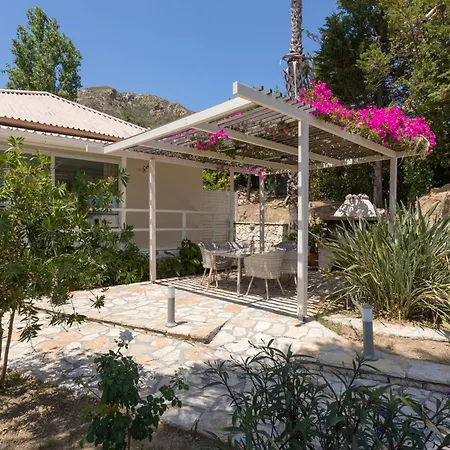 Villa Azzure Vista Seafront Villa Vasilikí