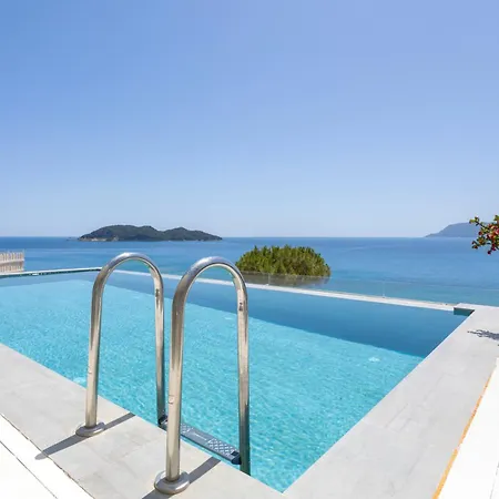 Azzure Vista Seafront Villa Villa