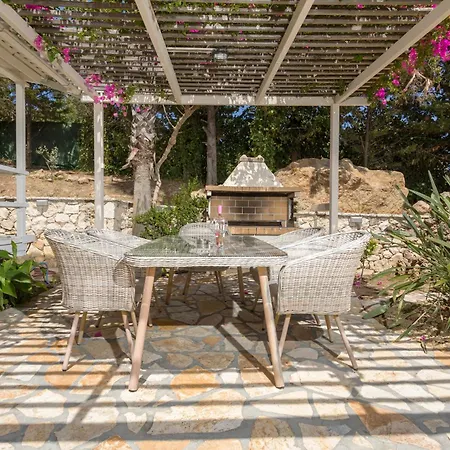 Azzure Vista Seafront Villa Villa