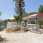 Azzure Vista Seafront Ανω Βασιλικος
