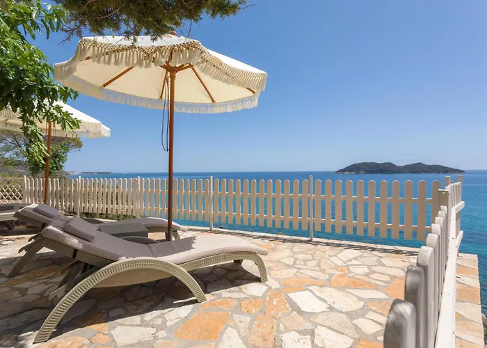 Azzure Vista Seafront