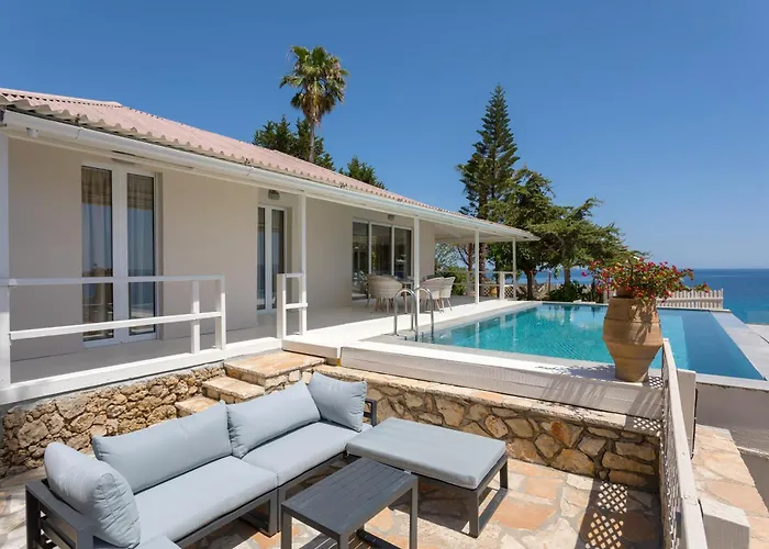 Azzure Vista Seafront Villa *