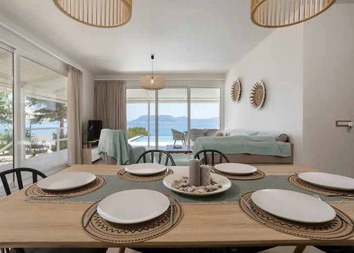Azzure Vista Seafront Villa Vasilikí