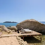 Azzure Vista Seafront Vilă *